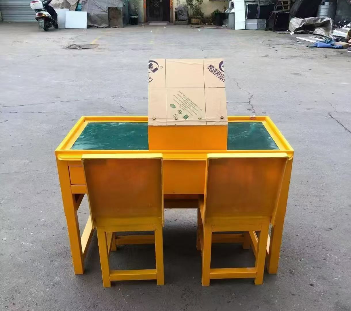 阳西防静电导通桌井下煤矿火工品发放桌：危险品流转的安全守护者